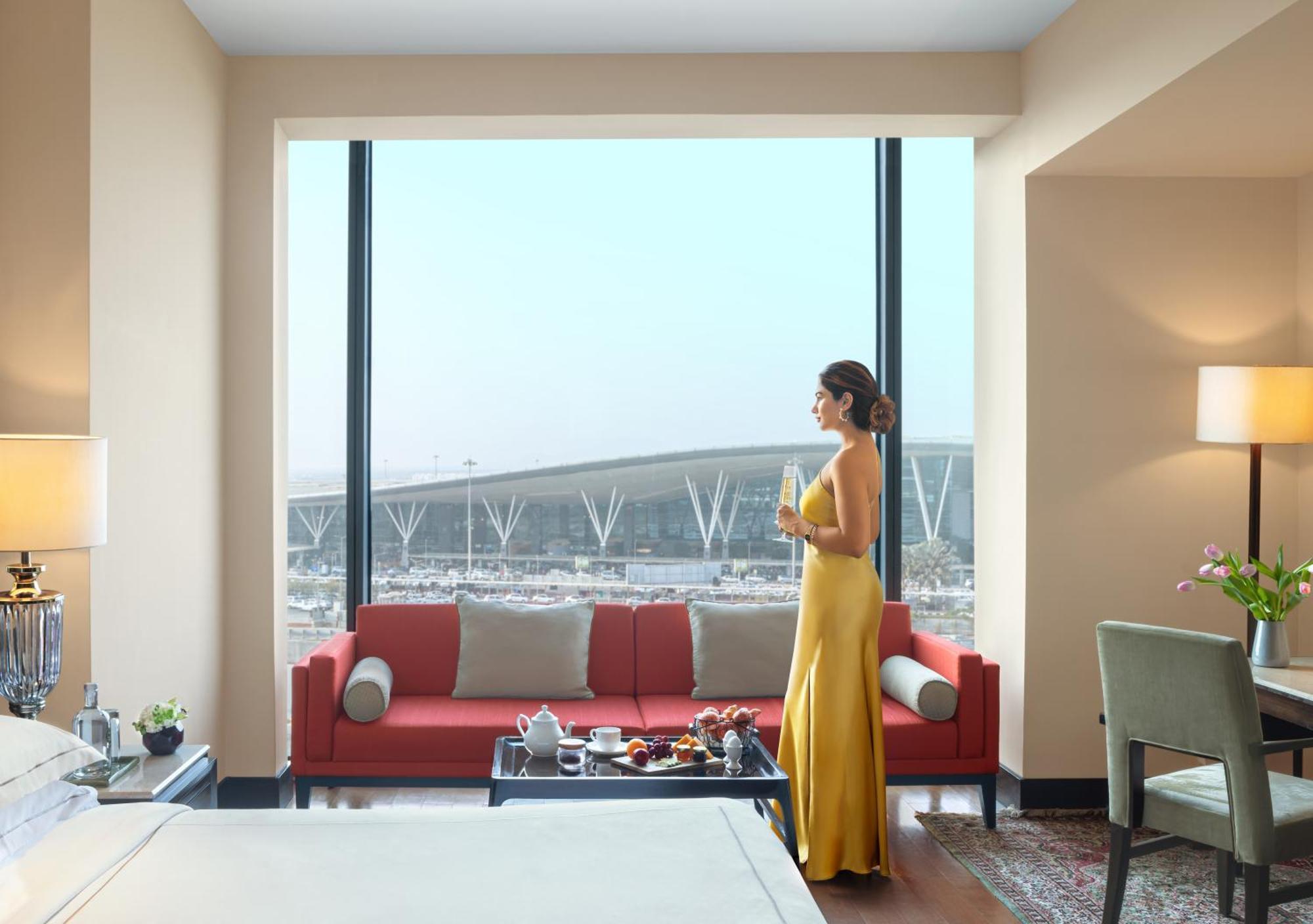 Taj Bangalore Devanahalli Zewnętrze zdjęcie A guest suite at the hotel