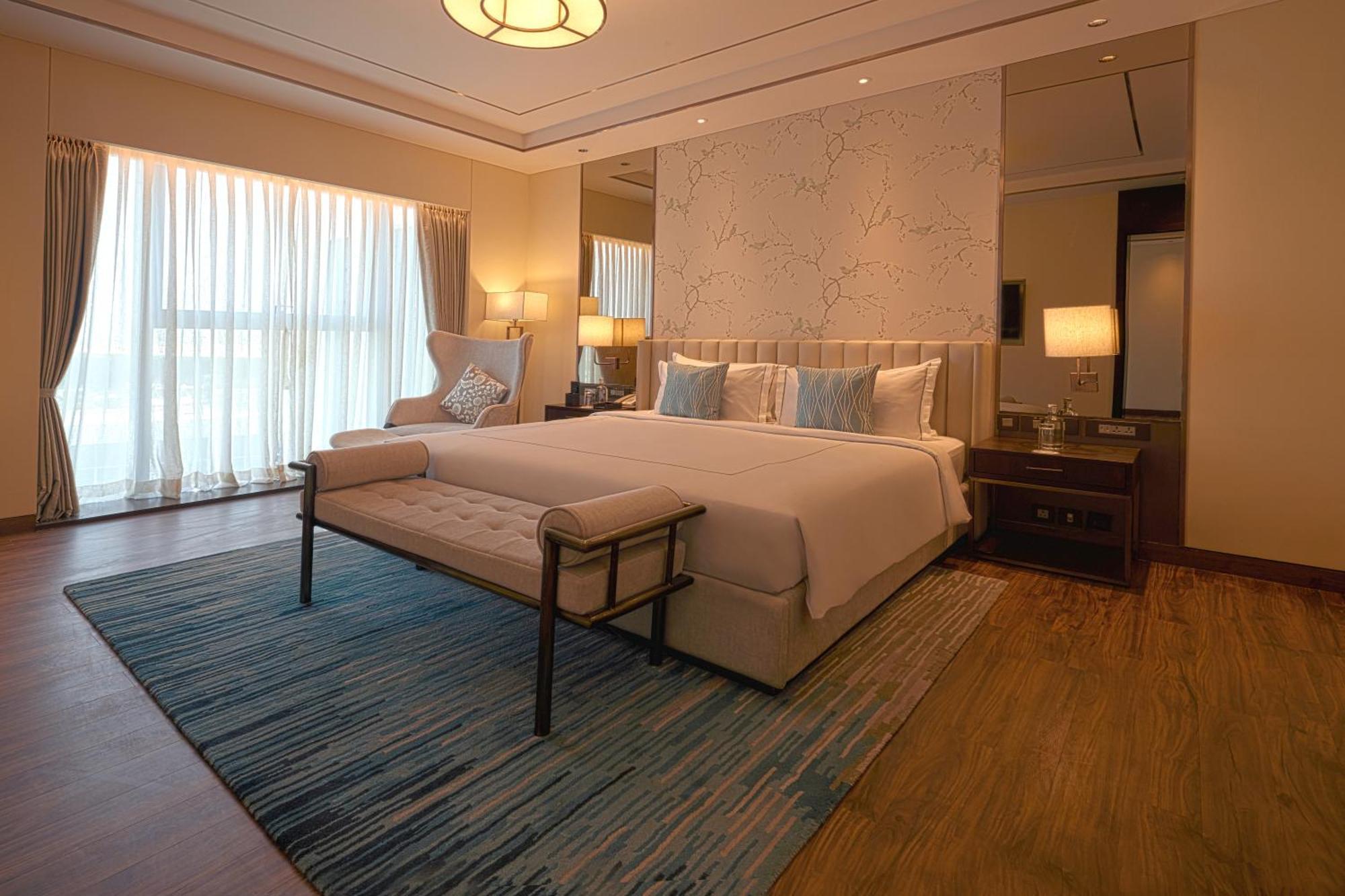 Taj Bangalore Devanahalli Zewnętrze zdjęcie A bedroom at the hotel