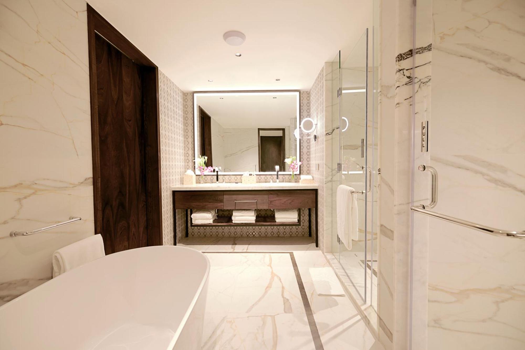 Taj Bangalore Devanahalli Zewnętrze zdjęcie Bathroom